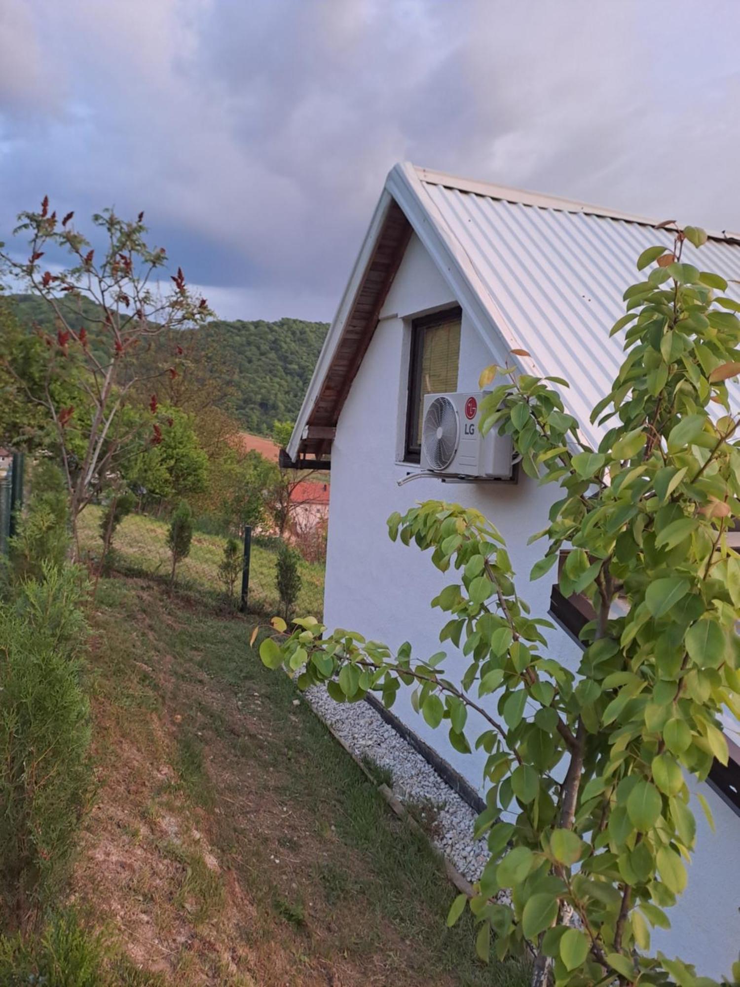 Natural House Visoko Eksteriør bilde